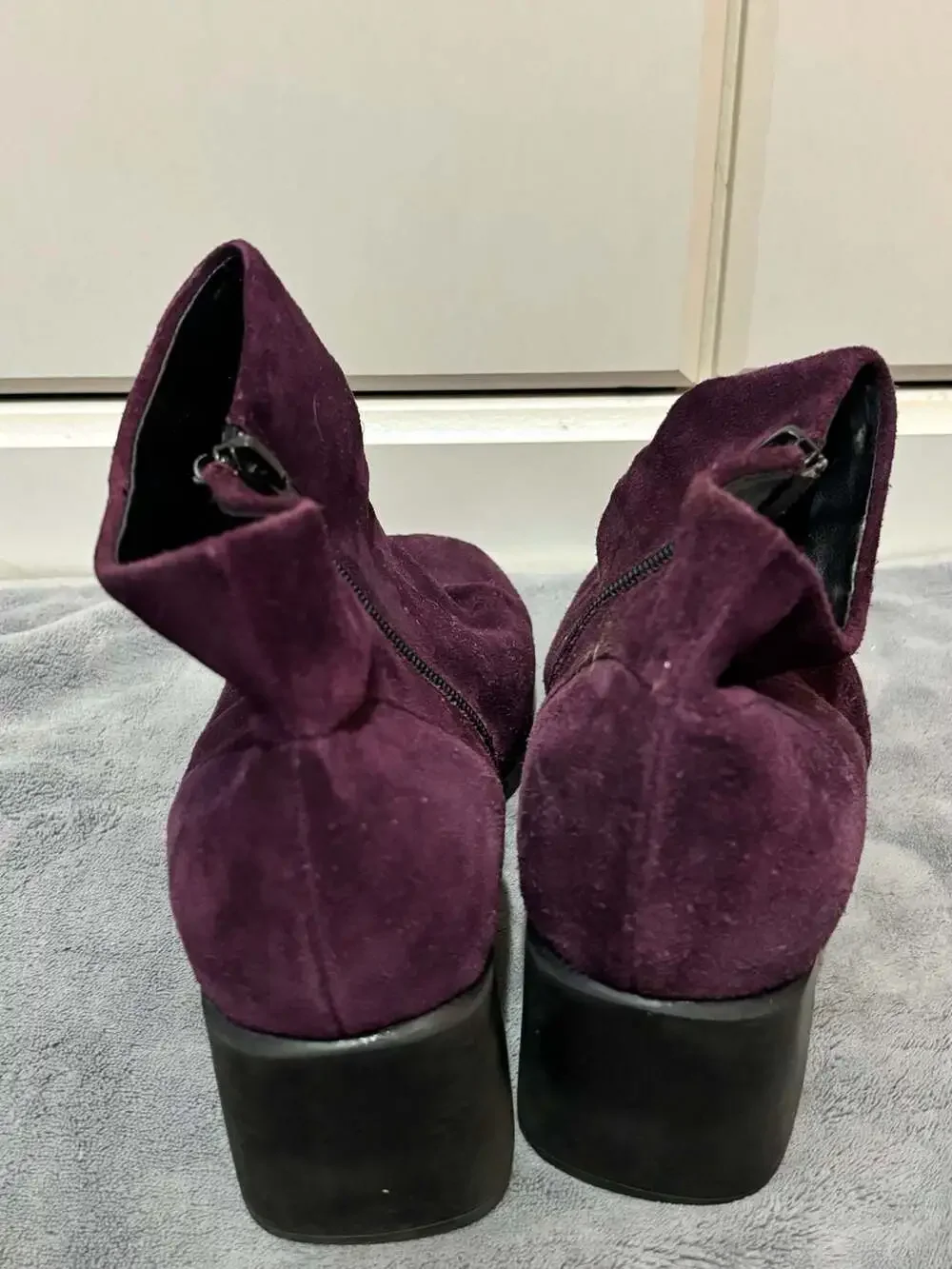 Vintage White Mountain Diamond Purple Suede Ankle Boots Size 10M Heel